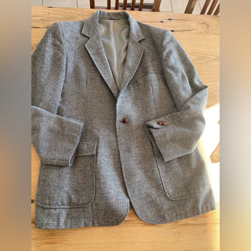 Gray Plaid Men's Blazer Suit Coat‎ Men’s Size Unmarked Preowned